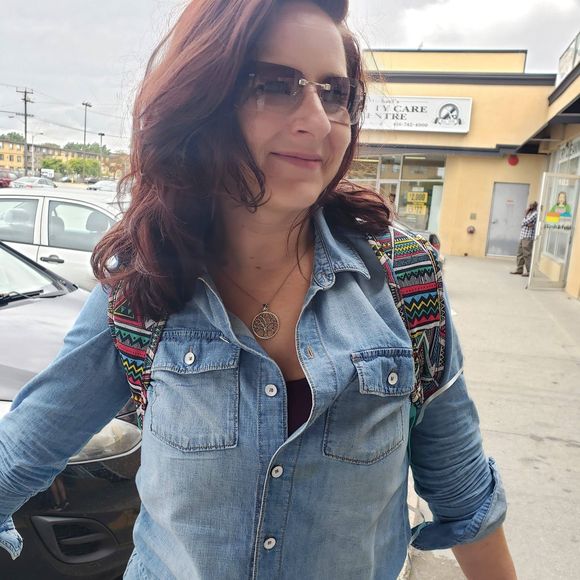 Meet your Posher, Lily - Picture 1 of 1